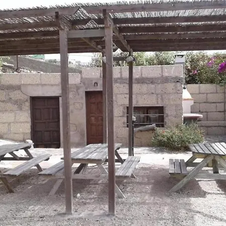 Prázdninový dům Casa Rural Con Terraza Compartida, Jacuzzi, Wifi, Piscina En *