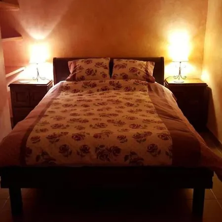 Casa Rural Con Terraza Compartida, Jacuzzi, Wifi, Piscina En *